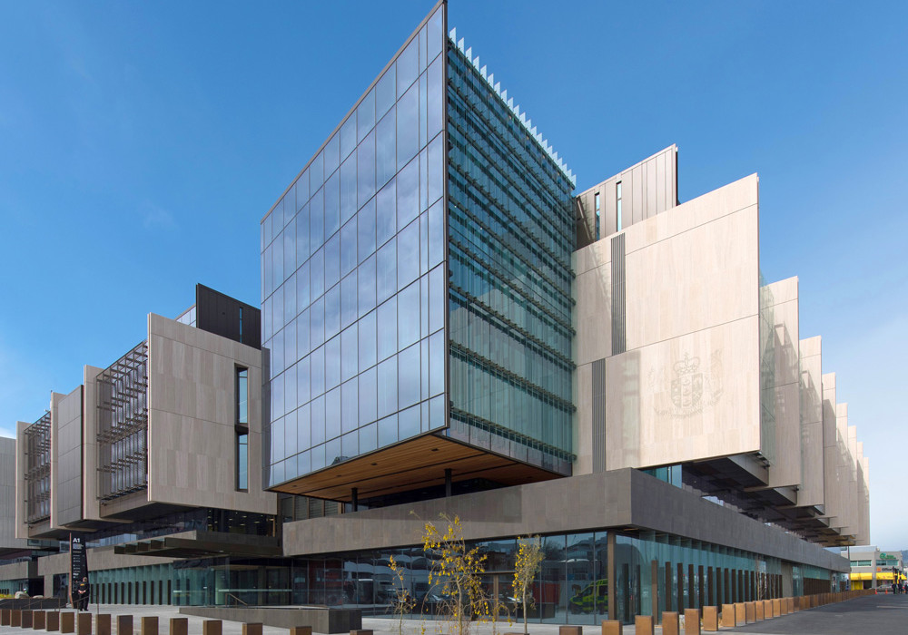 Akasison Siphonic Drainage Allows Pipe Runs with No Falls for New Justice Precinct