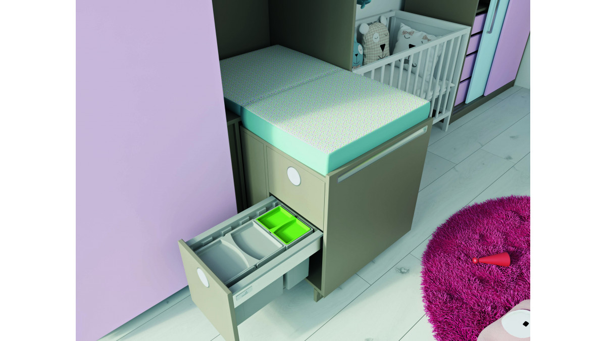 Keep all baby change needs in one place and dispose hygienically with closed bins.