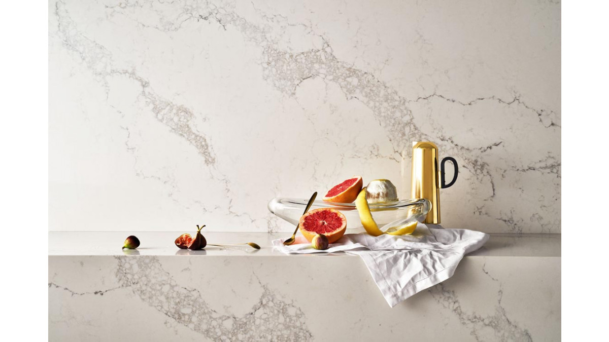 Caesarstone’s Statuario Maximus marble inspired design features broad warm grey veins sweeping across its soft white base colour, further enriched by delicate background veins.