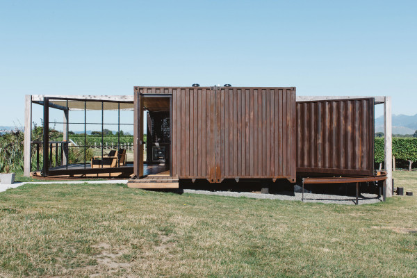 Porter’s Liquid Iron Creates Rust Look for Vineyard Pavilion