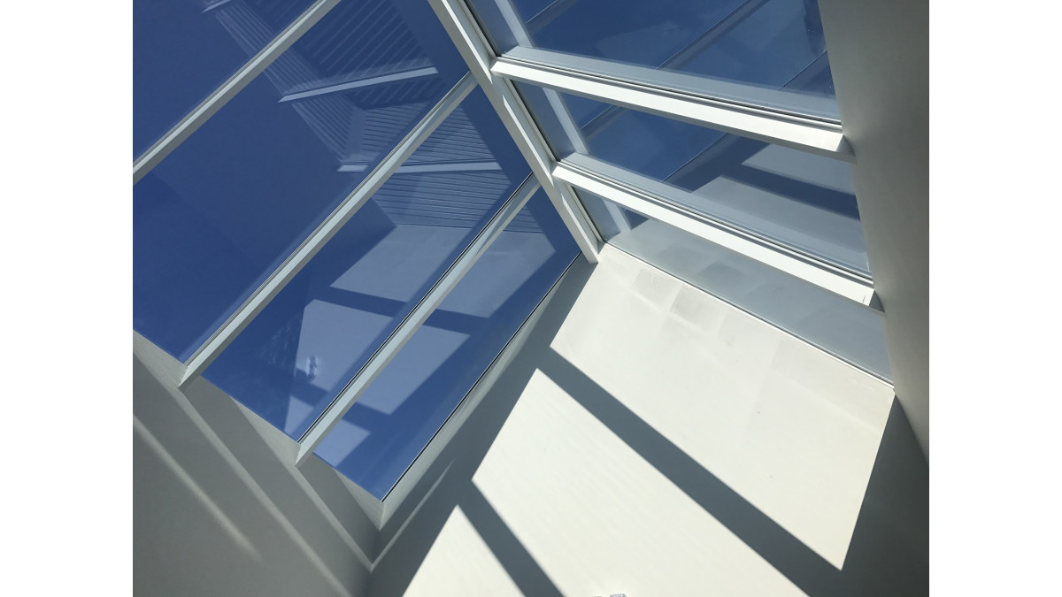 Glazed roof light with 100 Series glazing bars.