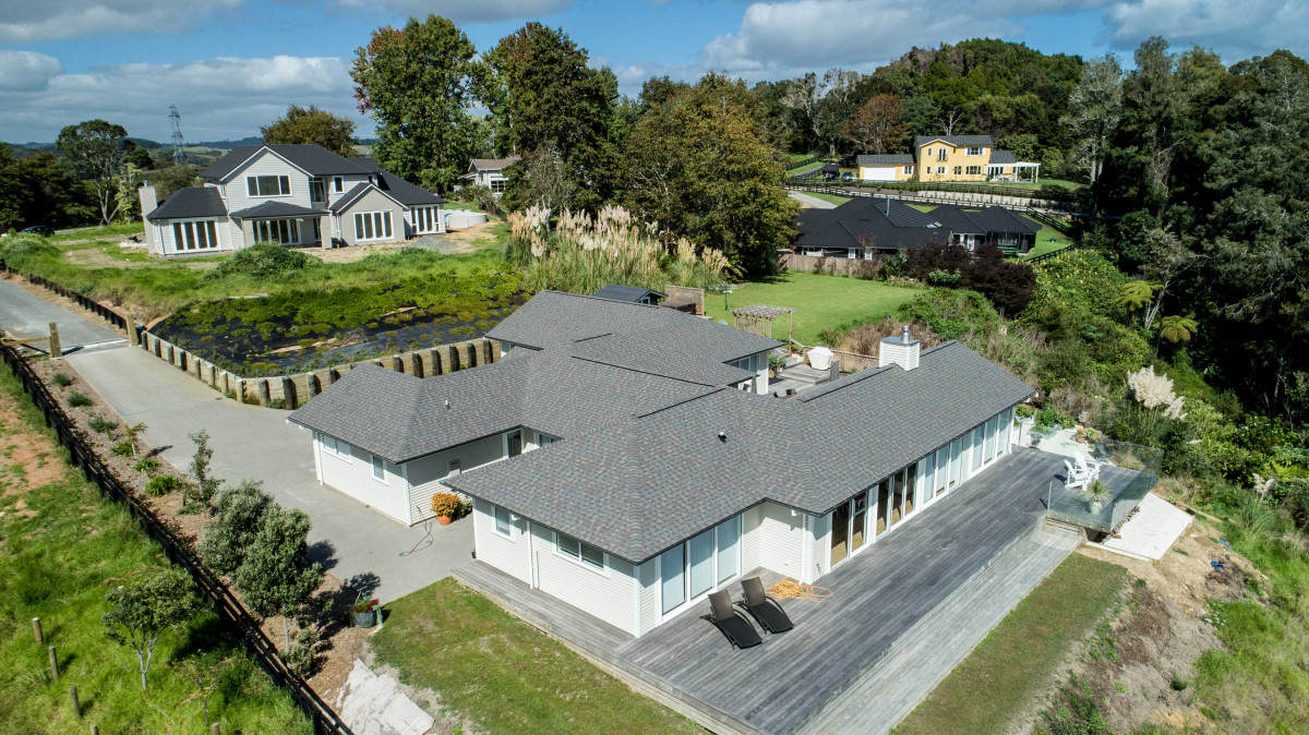 CertainTeed Asphalt Shingles Withstand Extra High Winds EBOSS