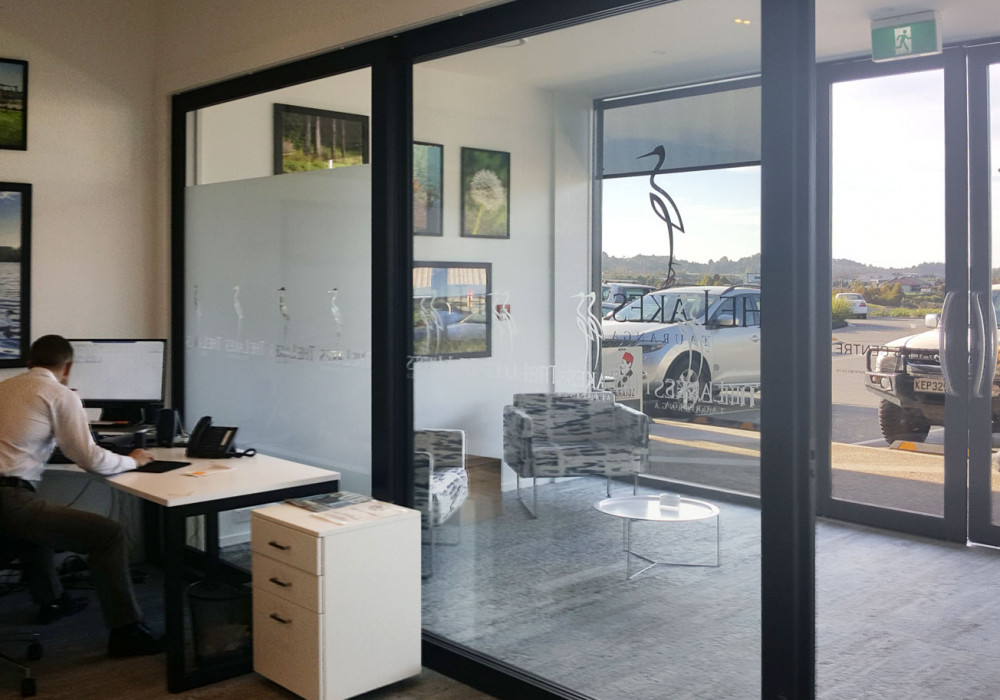 Lockable Sliding Door Dividers for Sales Office