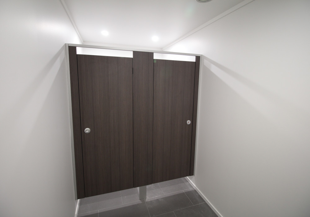 KerMac Cubicles Feature in Peter Baker Bathroom Revamp