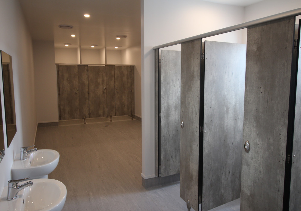 Robust Toilet Partitions for a Modern Factory