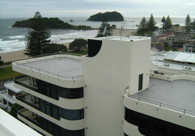 Dec-K-ing Promotes Sea Views