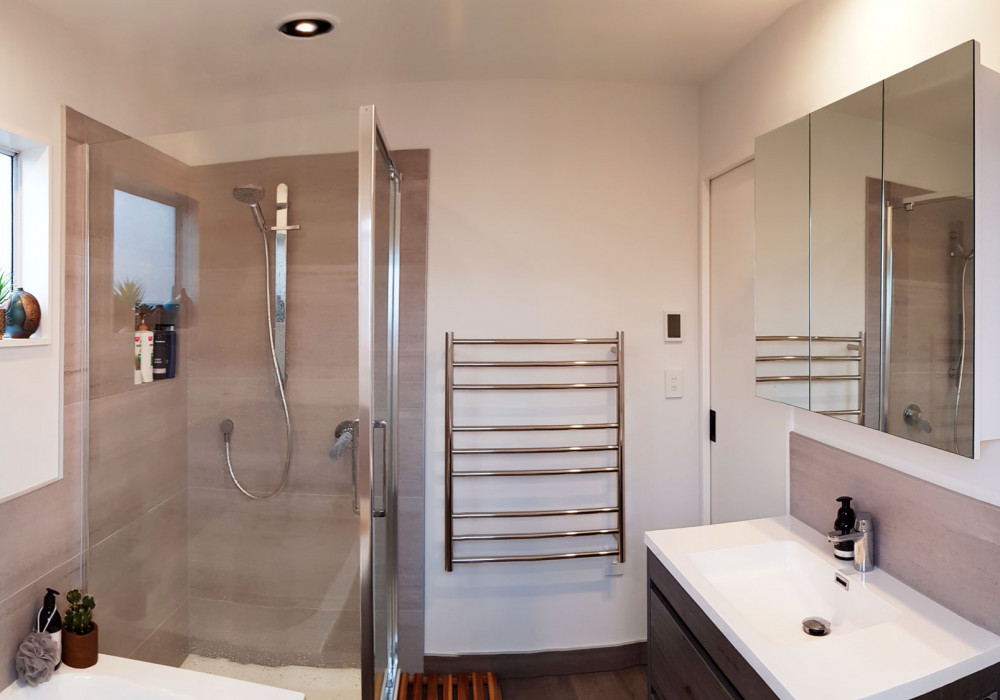 Cavity Slider Creates Space in Bathroom Renovation