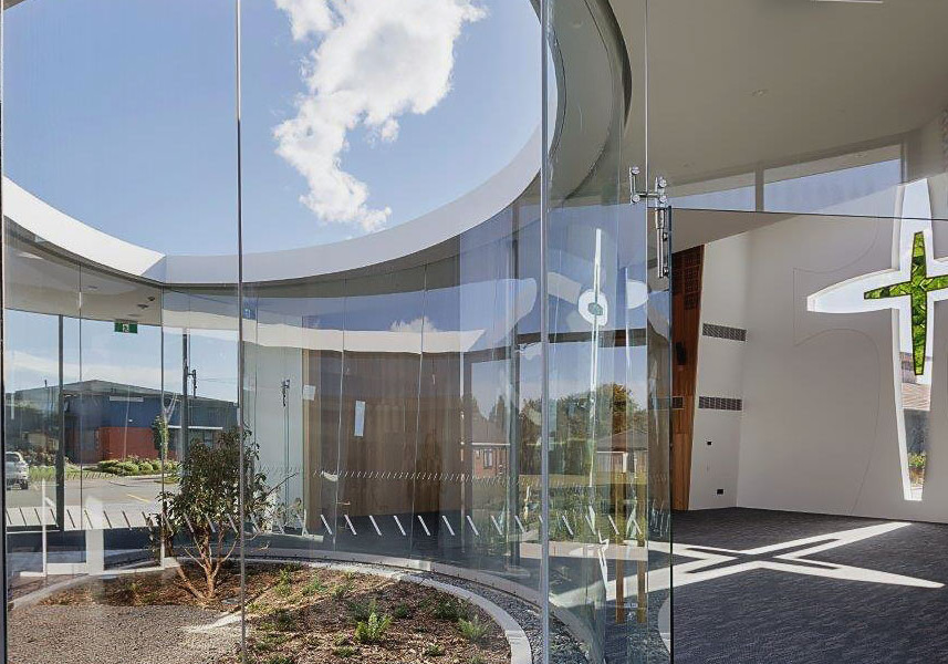 Curved Glass Used to Create Centrepiece for Te Manawa Atawhai
