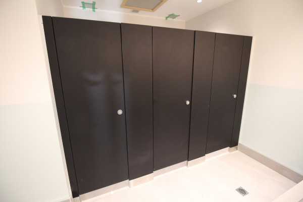 Matt Black Anti-Fingerprint Cubicles Create Sleek Look