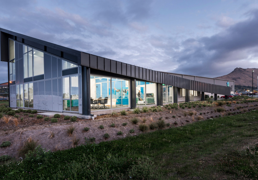 Dimond Roofing: Getting the Edge Online