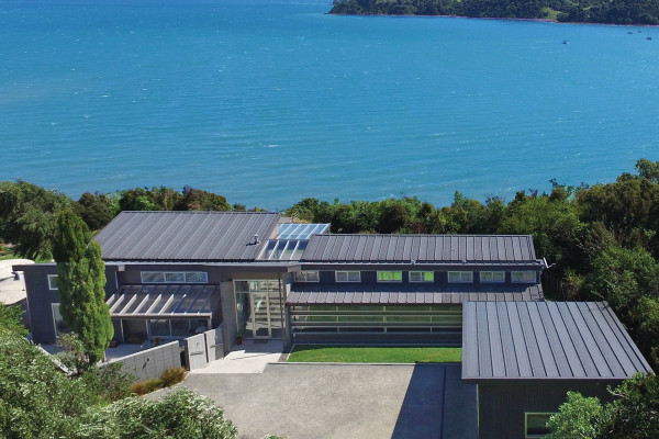 Solar-Rib Accentuates Roofline of Energy-Efficient Waiheke Home