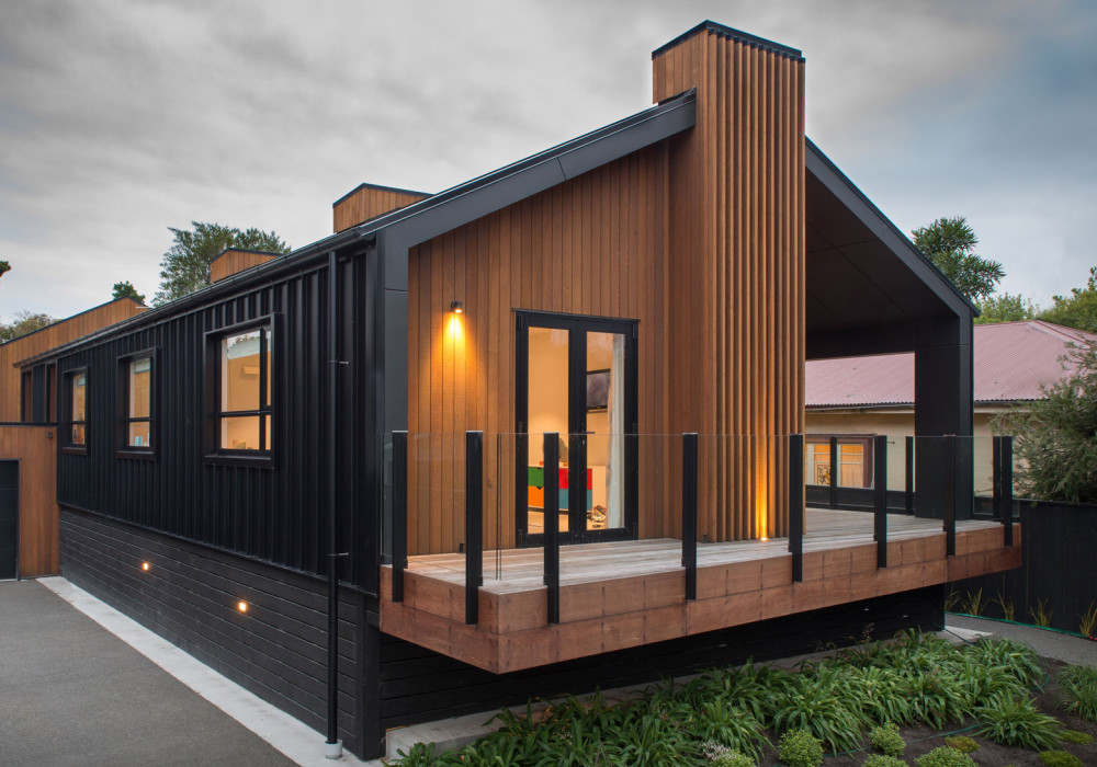 Cedar and Deep Trough Combo Provides Eye-Catching Facade