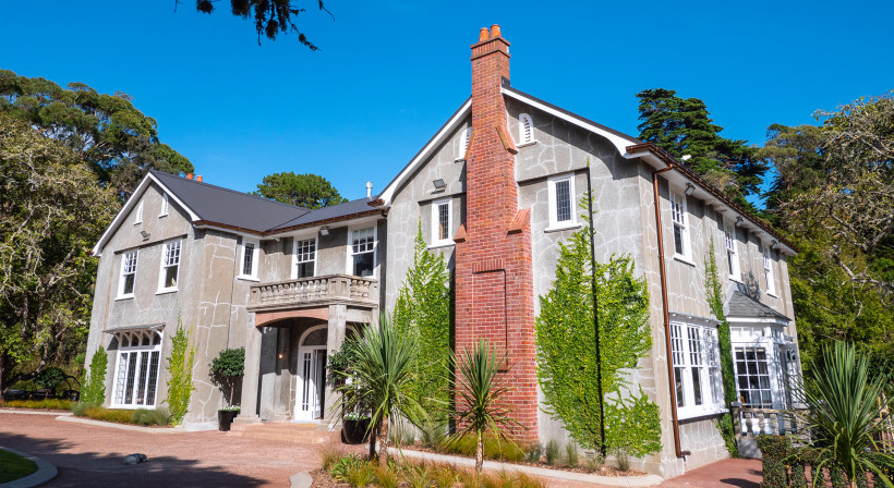Durable Copper-Look Spouting for Manor House Restoration