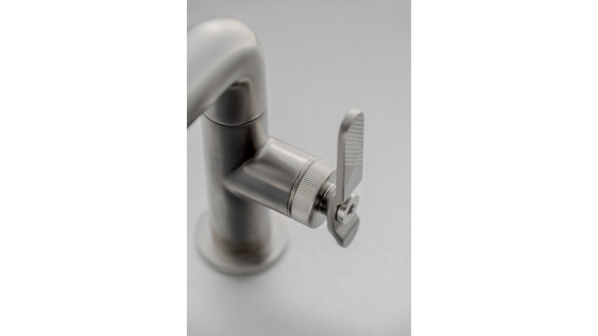 iB Rubinetti Bold bathroom washbasin mixer in brushed nickel.