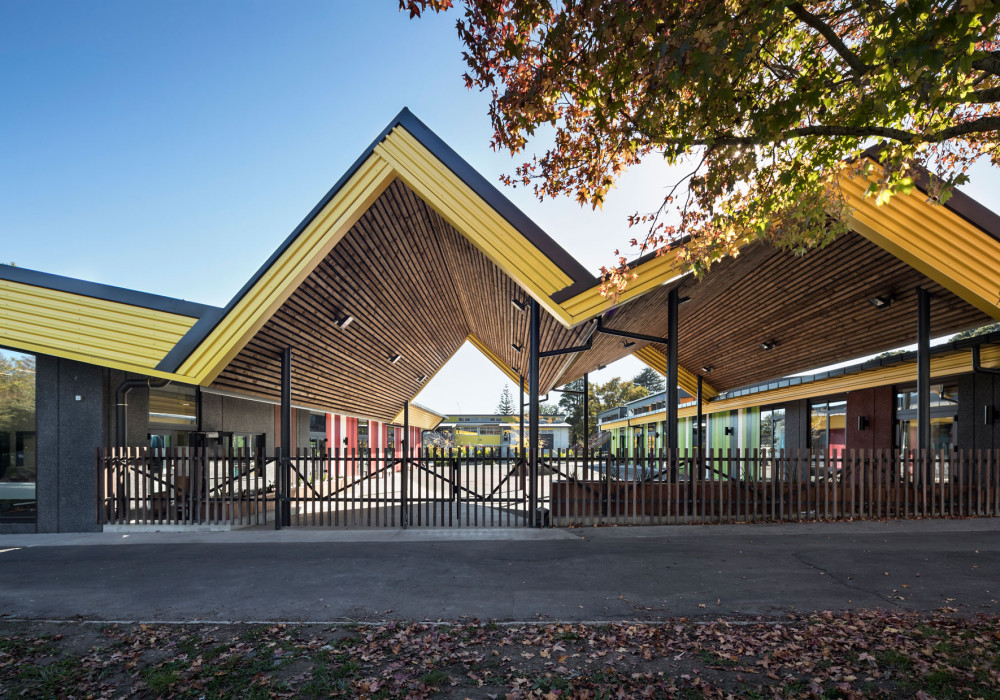 Vibrant Steel Roofing Features in Award-Winning School Design