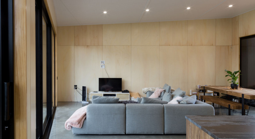 Pre-finished Ply Provides Warm Architectural Finish for Pauanui Home