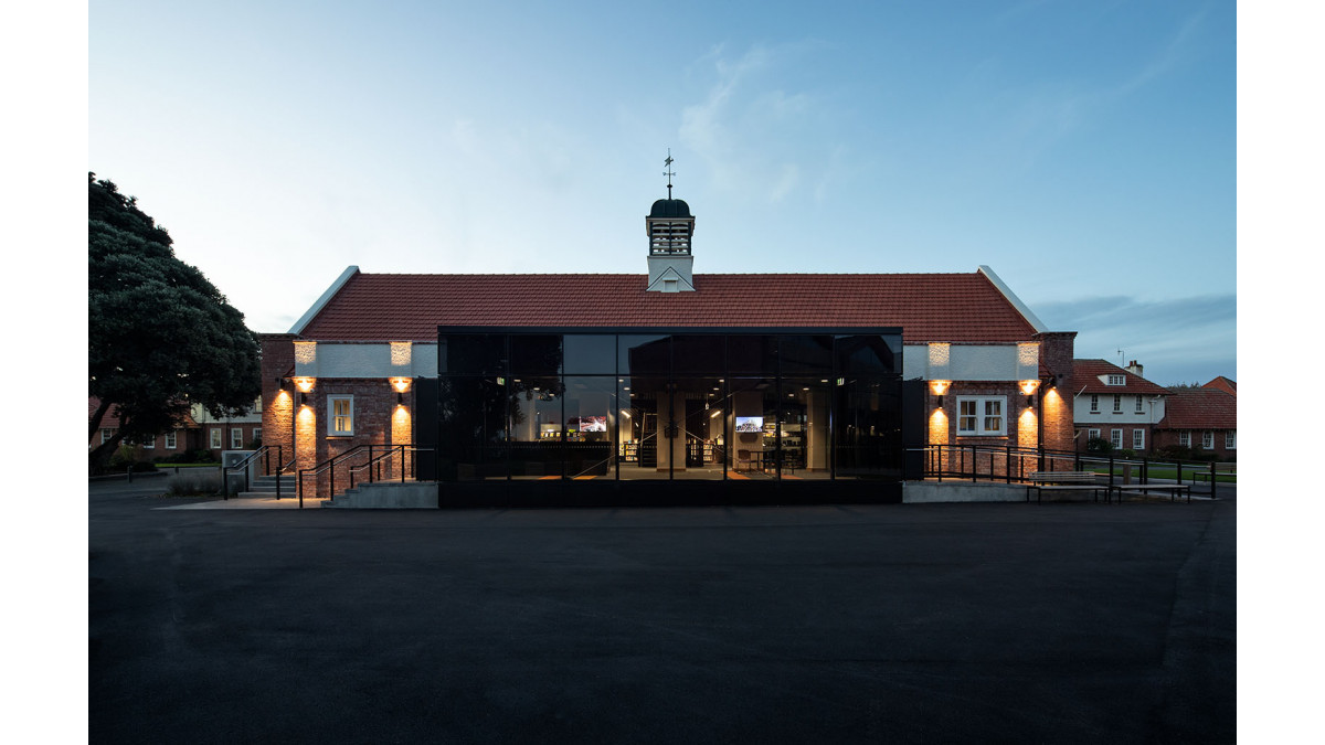 The memorial library entrance foyer is glazed 4m high in APL’s structural system.