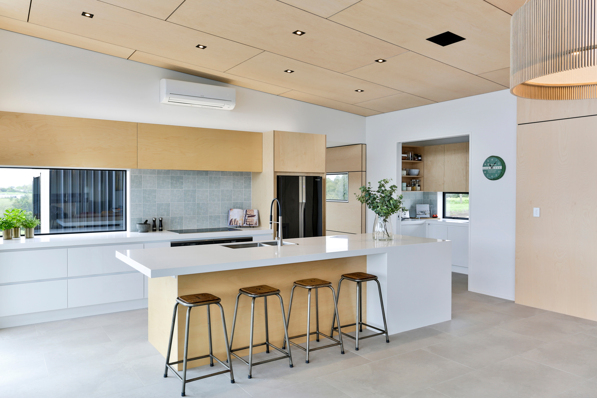 Ply Panels Enhance Natural Flow Of Pukekohe Home Eboss