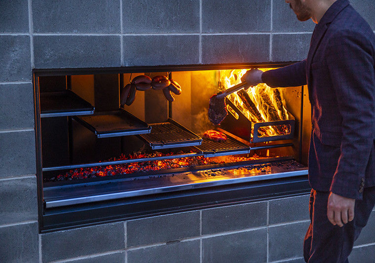 New Fireplace Kitchen Enhances Outdoor Entertaining