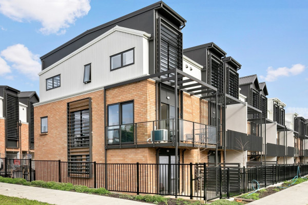 Spectrum Delivers with Architectural Metalwork at Onehunga Bay Terraces
