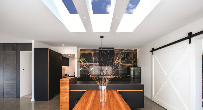 Skylights: The Unrivaled Complement to Modern Kitchens 