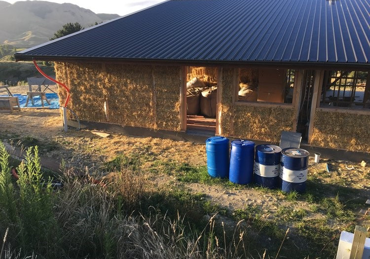 Kliplok in Colorsteel Flaxpod Chosen for Sustainable Rural Home