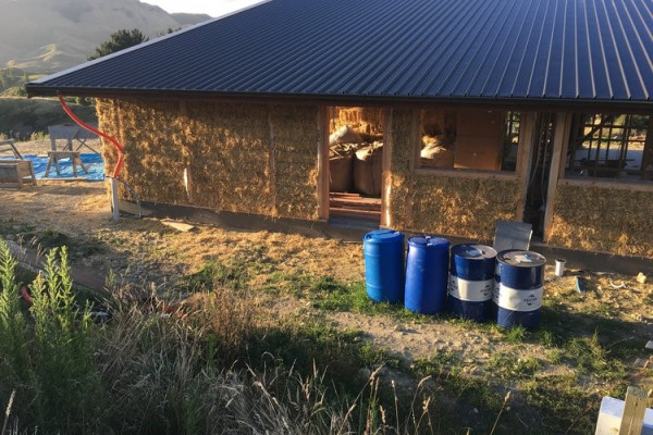 Kliplok in Colorsteel Flaxpod Chosen for Sustainable Rural Home