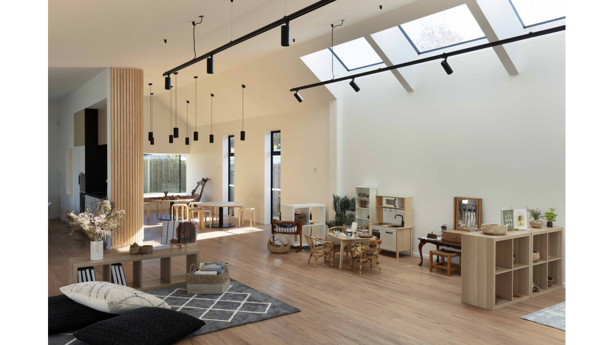 An array of 1.8m wide, ThermalHEART skylights illuminate the atelier-style interior.