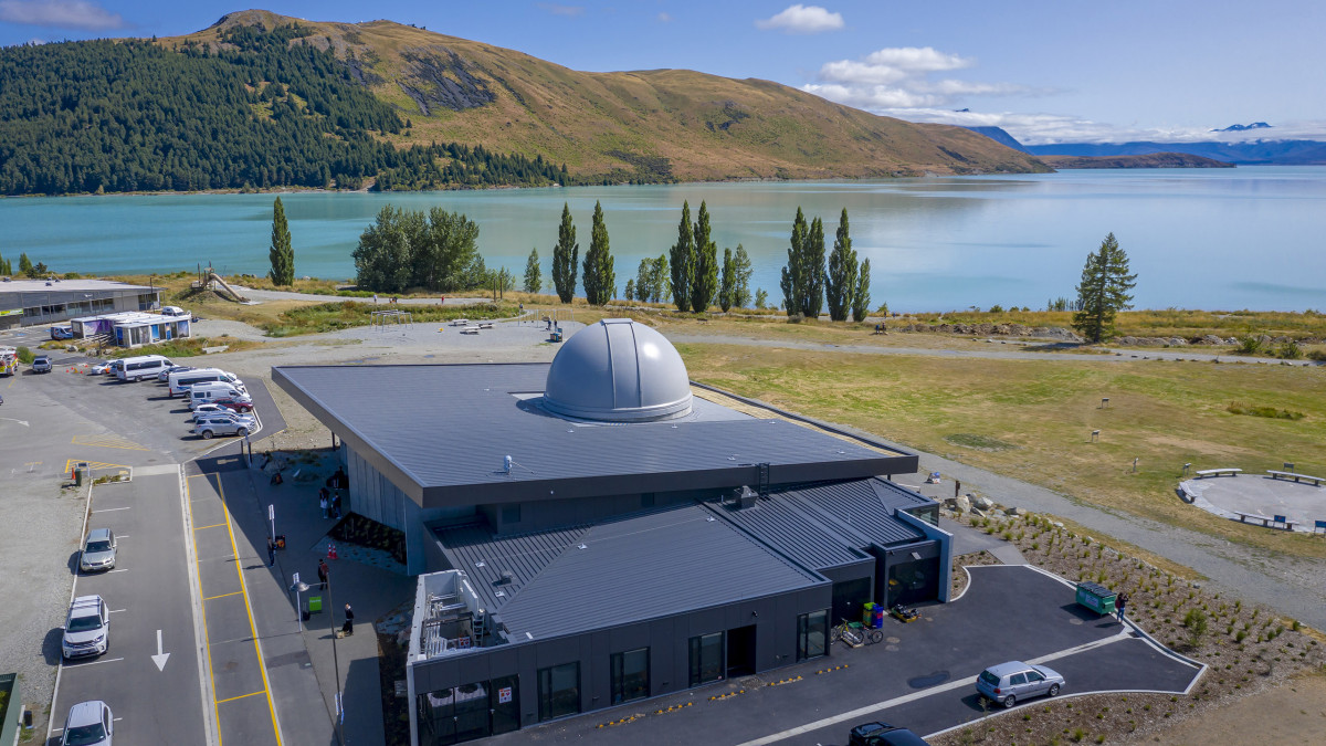 Dark Sky Project, Tekapo featuring Kingspan's Trapezoidal RW insulated roof panel.