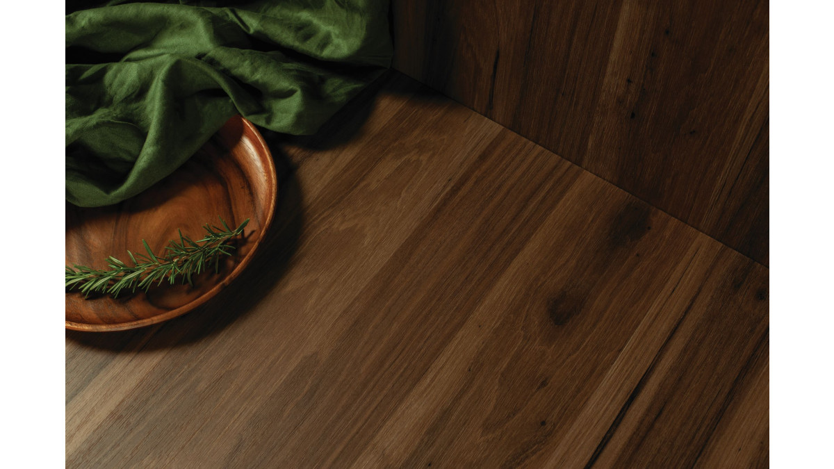 Bestwood Melamine Classic Walnut. 