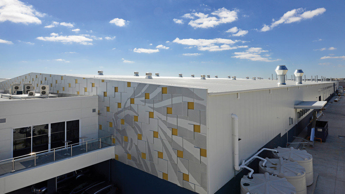 Kingspan Insulation Factory, Somerton, Australia featuring Kingspan's Dri-Design Flat, Shadow and Perforated rain screen facade.
