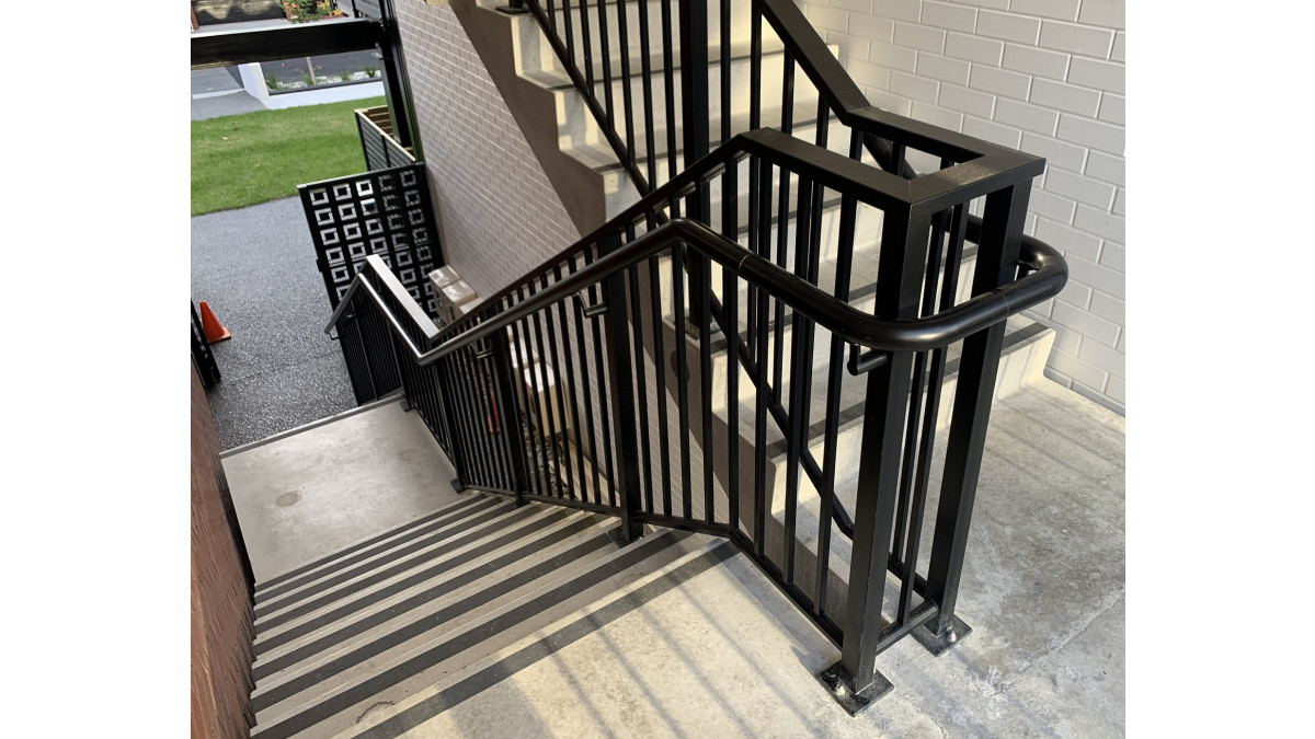 Clearspan Settler stair balustrade with offset handrail.