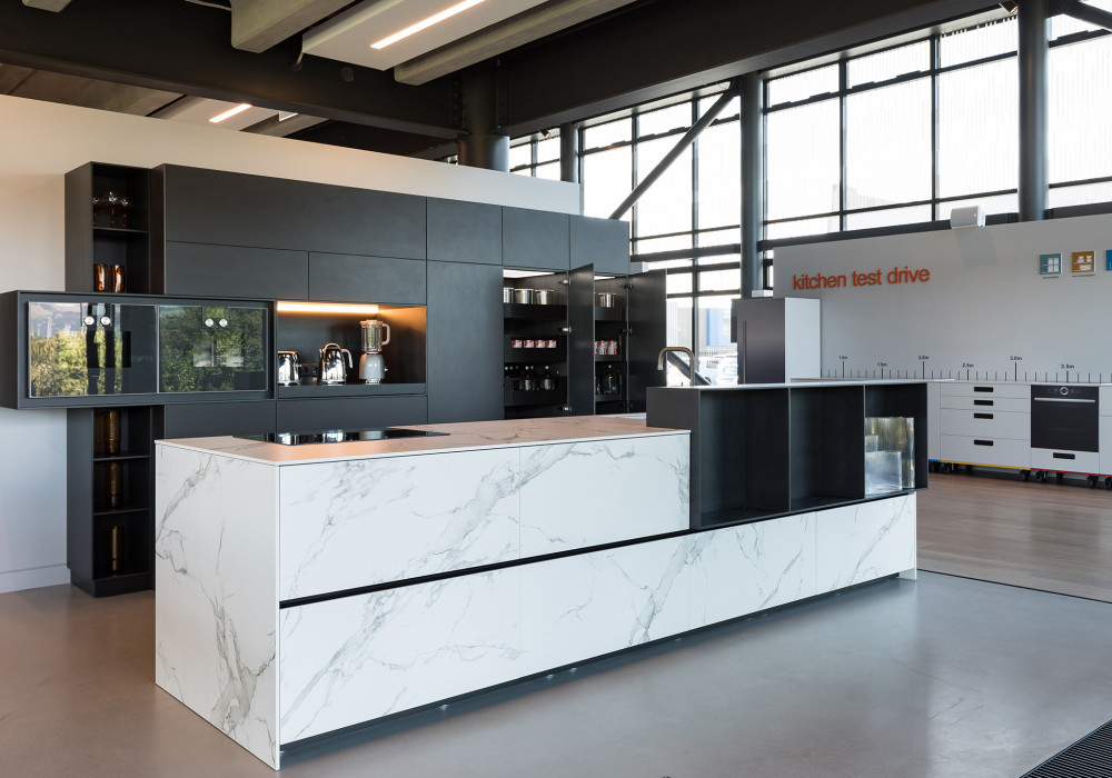 Big Warehouse and Showroom Has Tiny Environmental Footprint