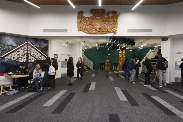 A Dynamic Flooring Solution for University of Waikato Management School