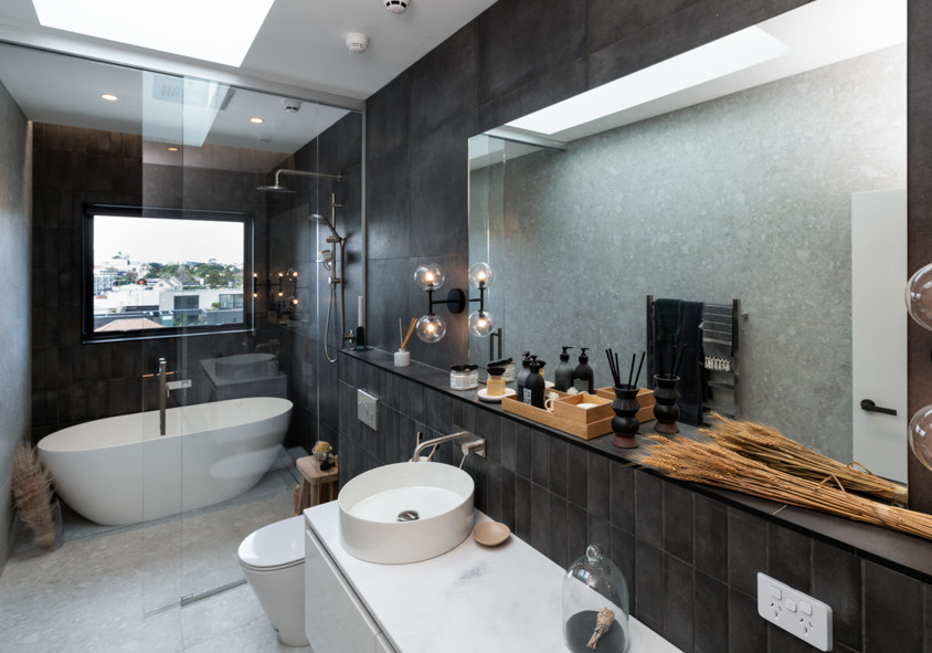 Full-Height Glass Showers Bring Benefits to Modern Bathrooms