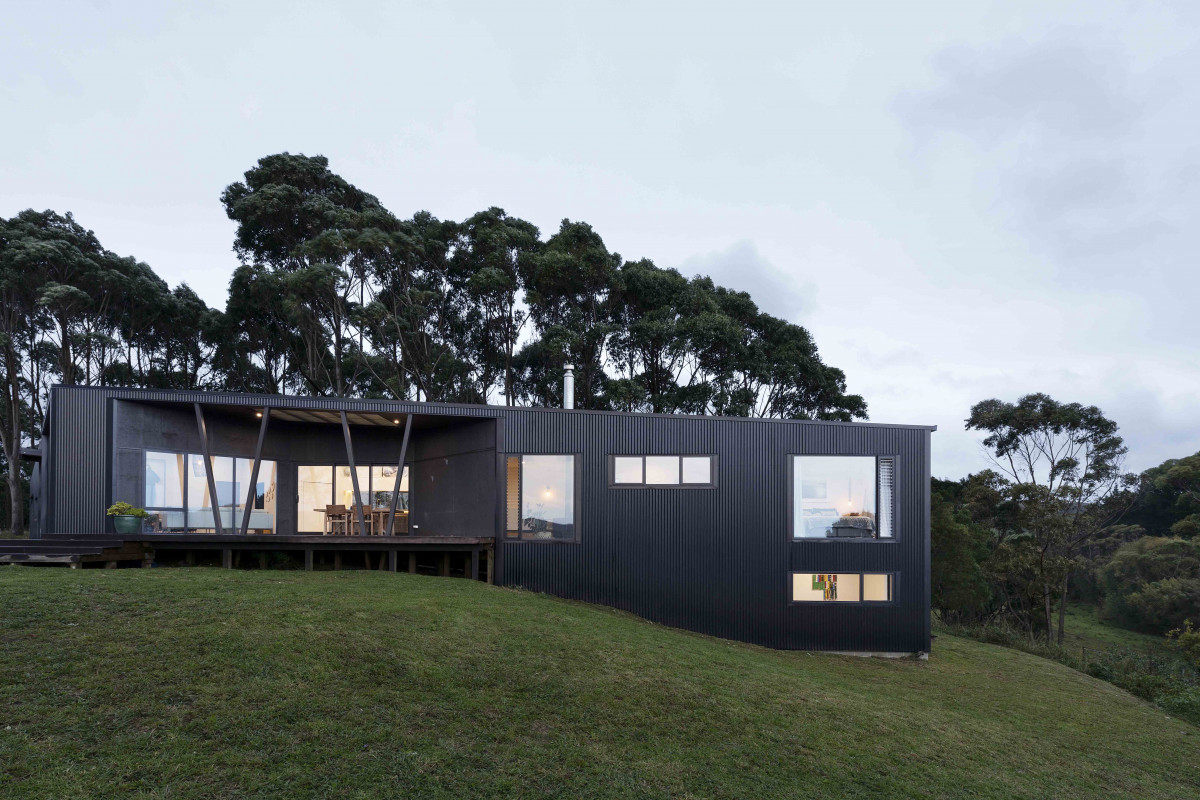 Eucalypt Haus Featuring COLORSTEEL Ebony – EBOSS