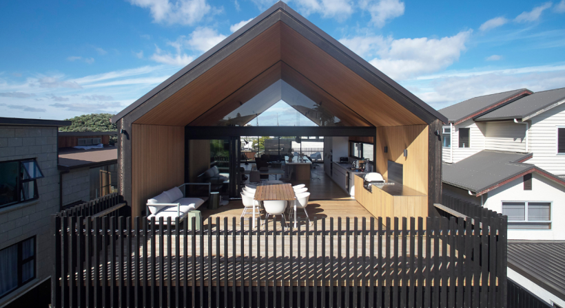 Mt Maunganui Holiday Home Takes the Classic Kiwi Bach to the Next Level