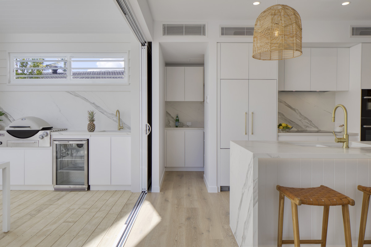 Five Tips For Creating an Indoor-Outdoor Kitchen – EBOSS