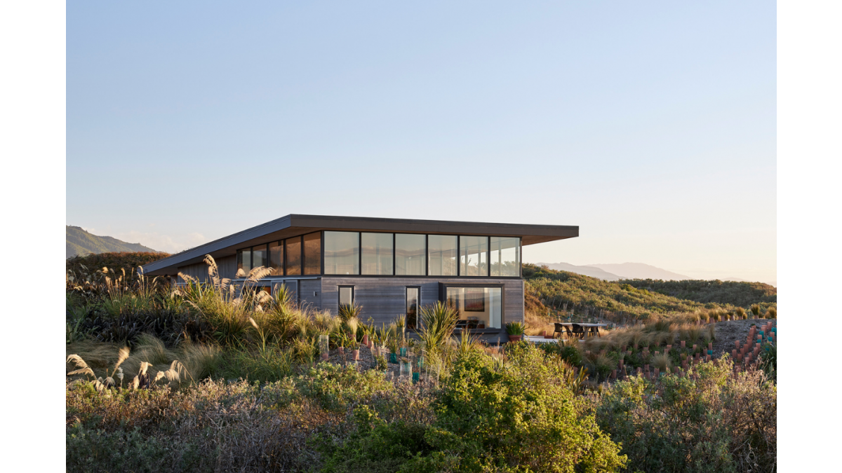 Residential Series ThermalHEART custom clerestory windows in Matt Ironsand.