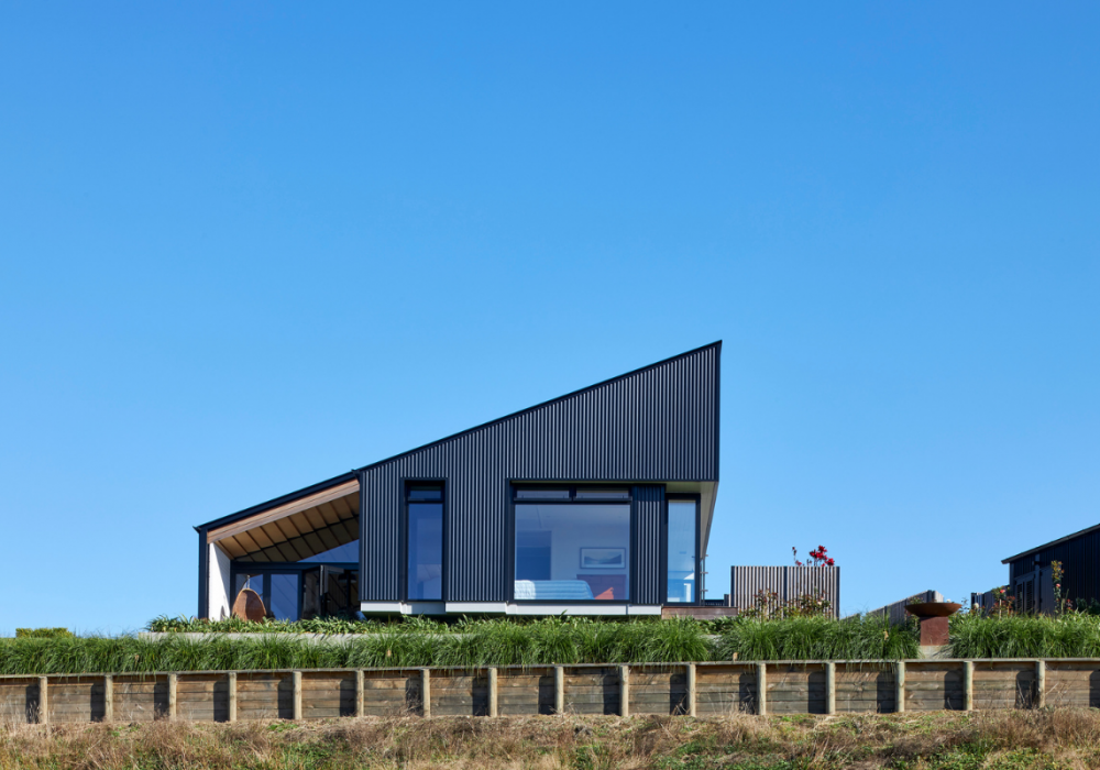 An Elegant Altherm Home Based on the Most Agrarian of References