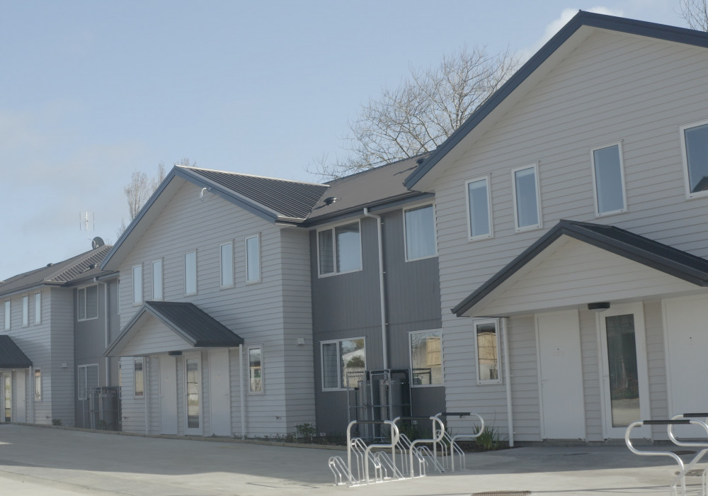 Prefinished Weatherboards Bring Time Savings to 30-Unit Housing Development