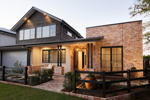 Reclaimed Brick Enhances Modern Country Home