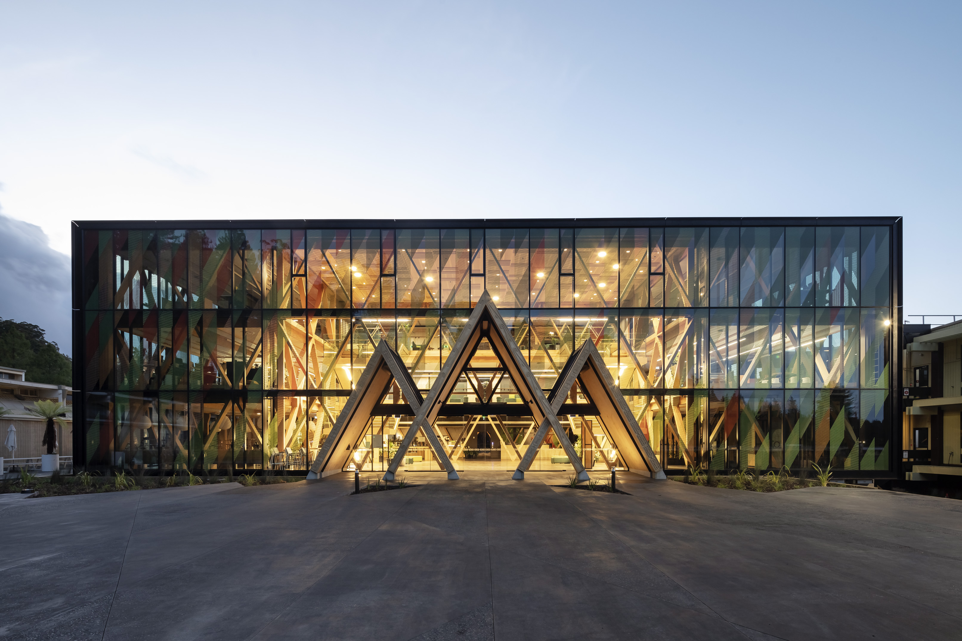 APL Structural Glaze Features in Multi-Award-Winning Rotorua Innovation ...