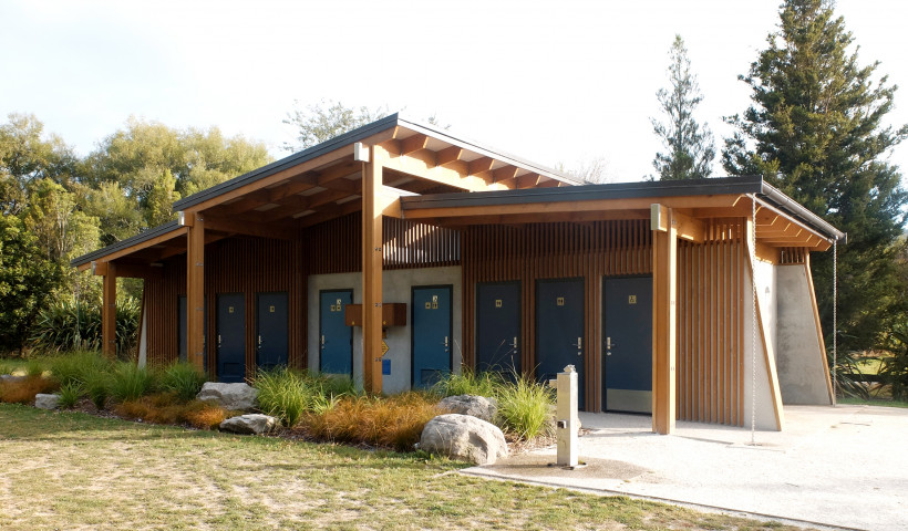 New Public Toilet and Shower Block for Boyes Beach
