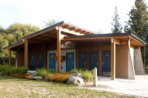 New Public Toilet and Shower Block for Boyes Beach