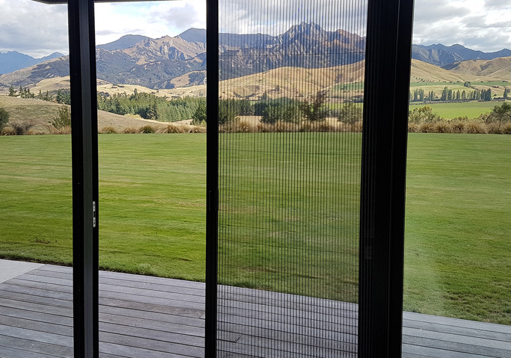 The Benefits of Retractable Insect Screens