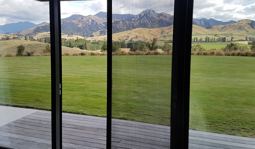 The Benefits of Retractable Insect Screens