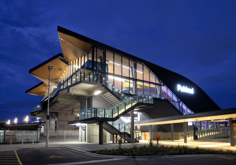 Vantage Structural Glaze Façade at New Puhinui Station