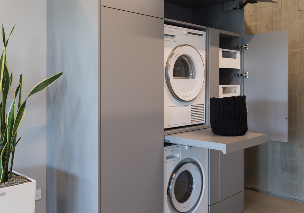 3D Virtual Showrooms for Storage Design Decisions at a Distance