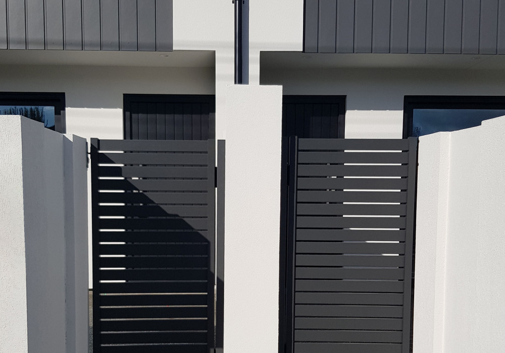 Create Quality, Style and Privacy with XPRESS Fence Aluminum